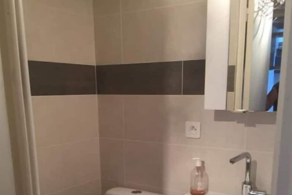 Photo of Bathroom in Le Chesnay