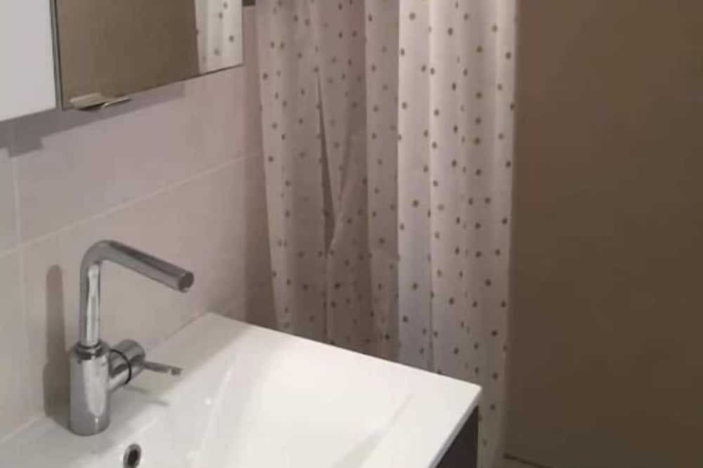 Photo of Bathroom in Le Chesnay