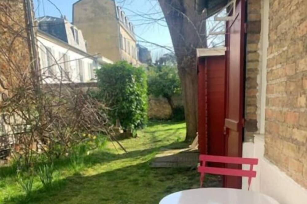 Photo of Outdoor in Le Chesnay