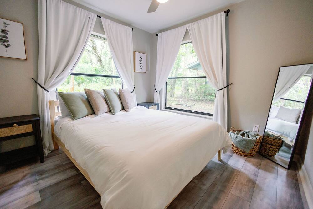 Photo of Bedroom in Gainesville
