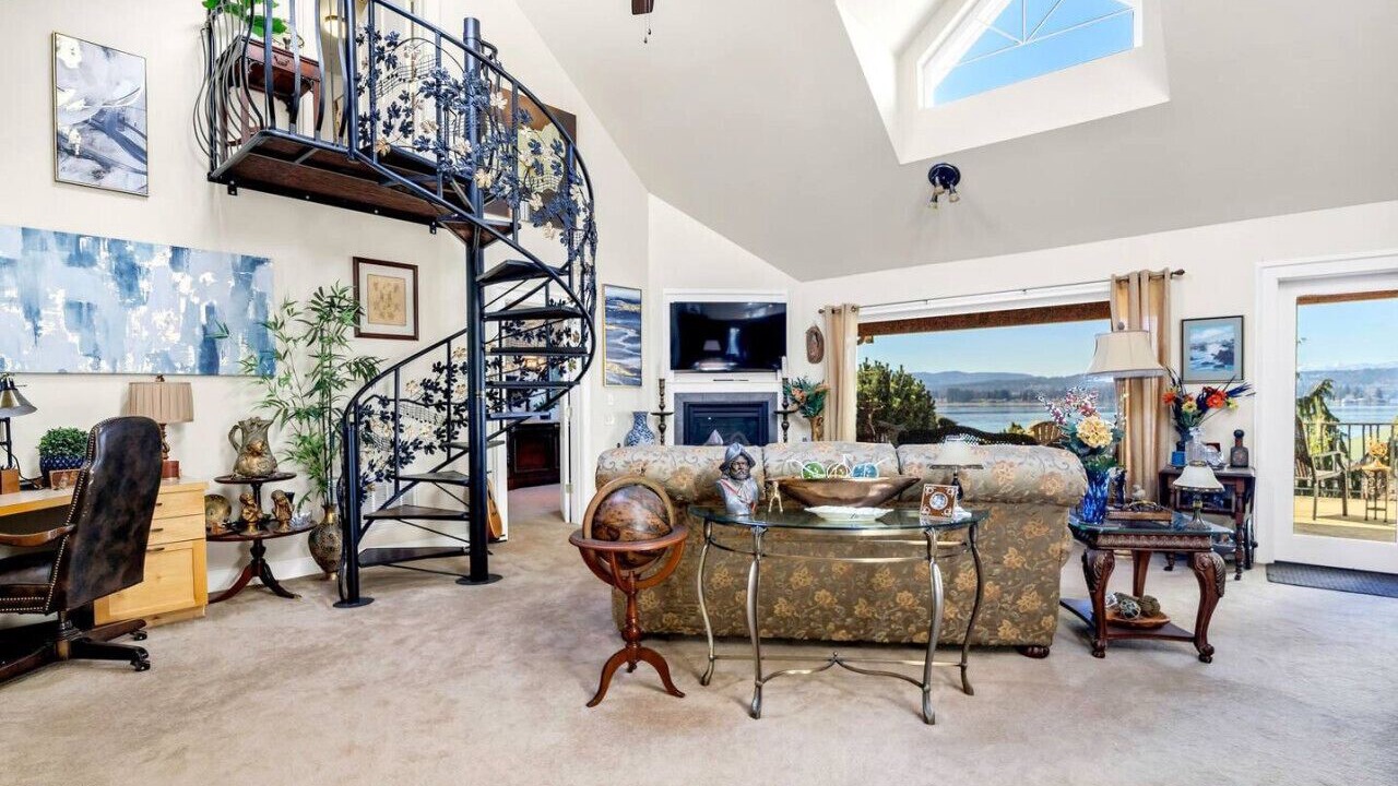 Photo of Livingroom in Tracyton