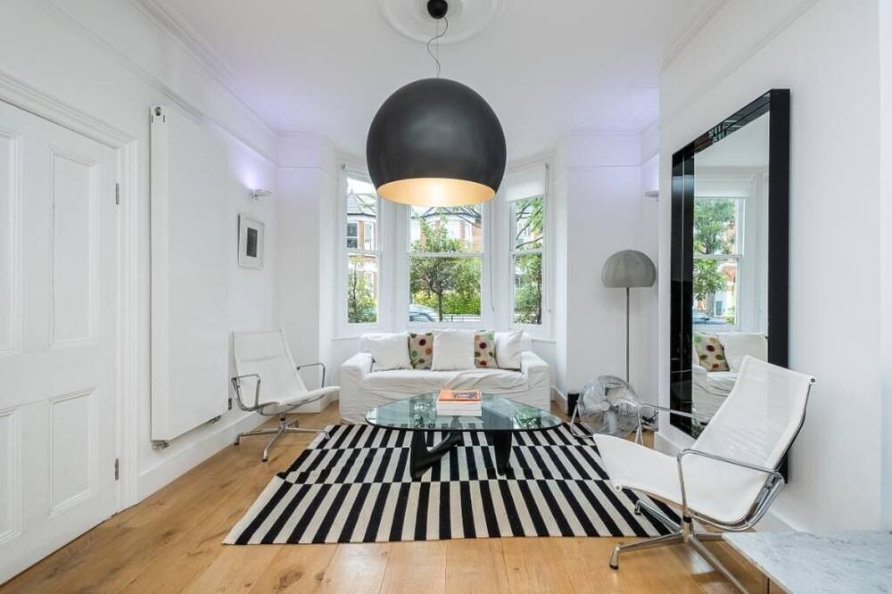 Photo of Others in Notting Dale