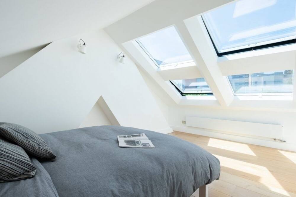 Photo of Others in Notting Dale