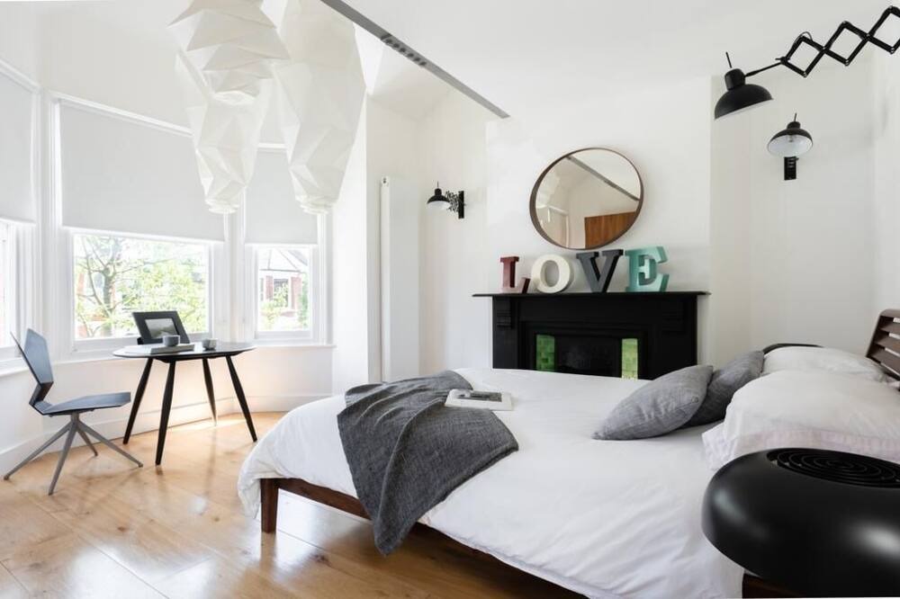 Photo of Others in Notting Dale