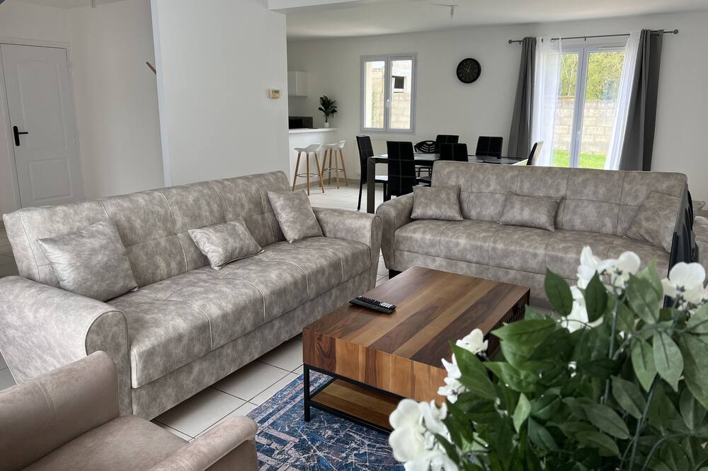 Photo of Livingroom in Huisseau-sur-Cosson