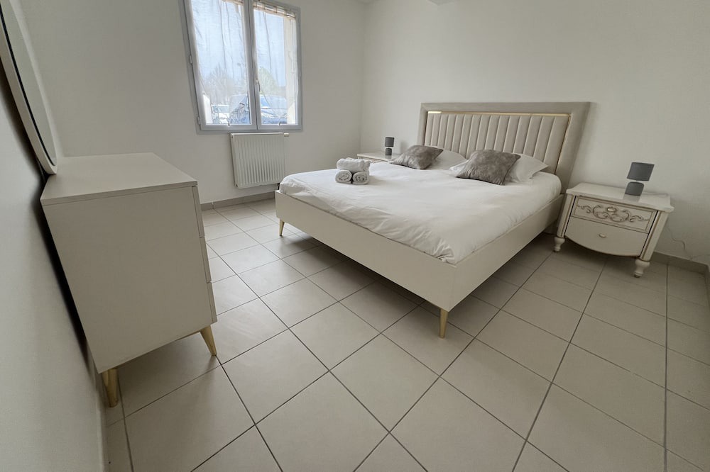 Photo of Others in Huisseau-sur-Cosson