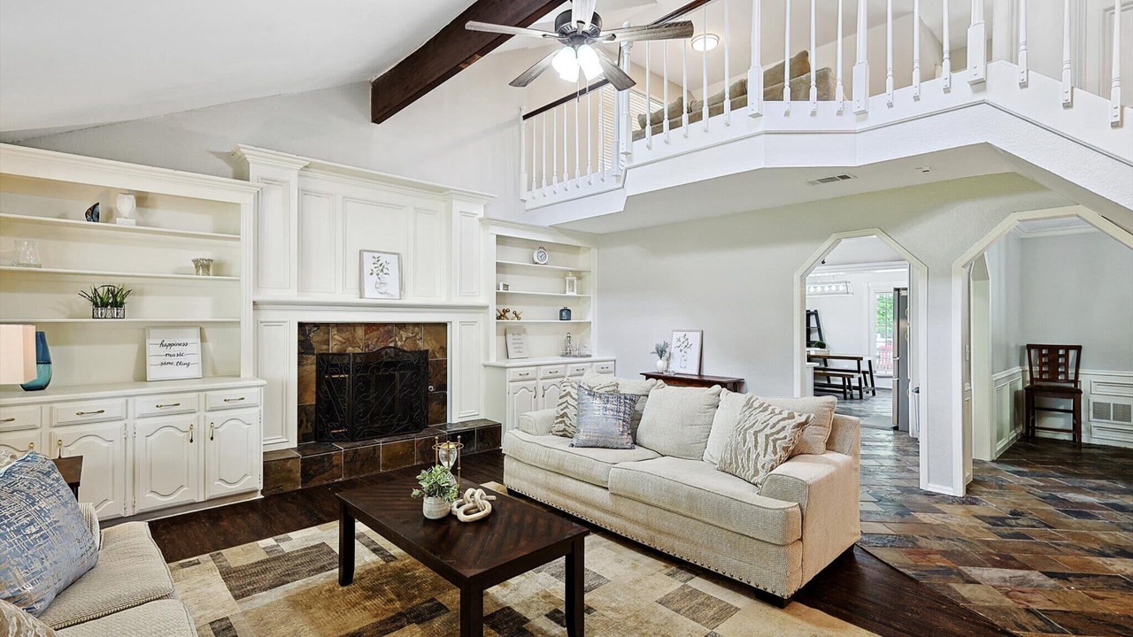 Photo of Livingroom in Flower Mound