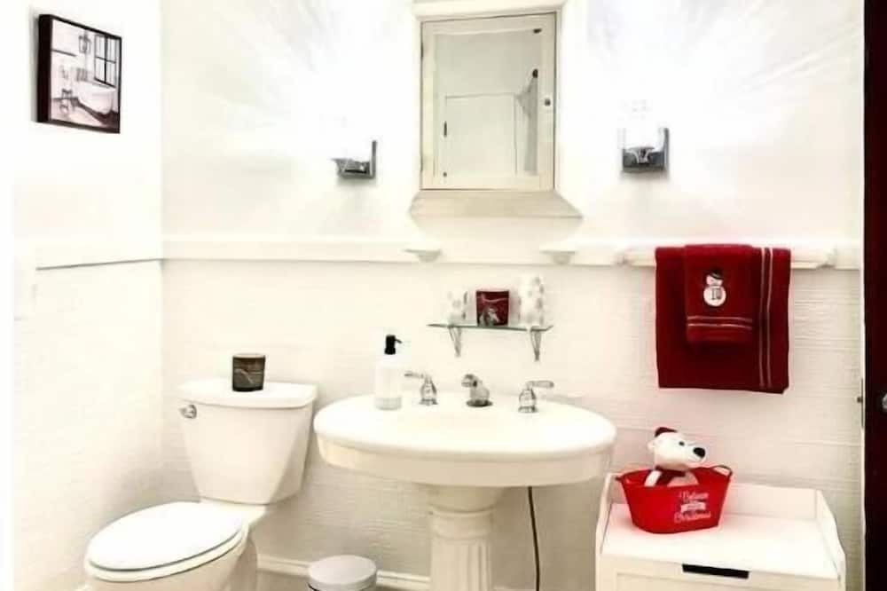 Photo of Bathroom in Bridgeton