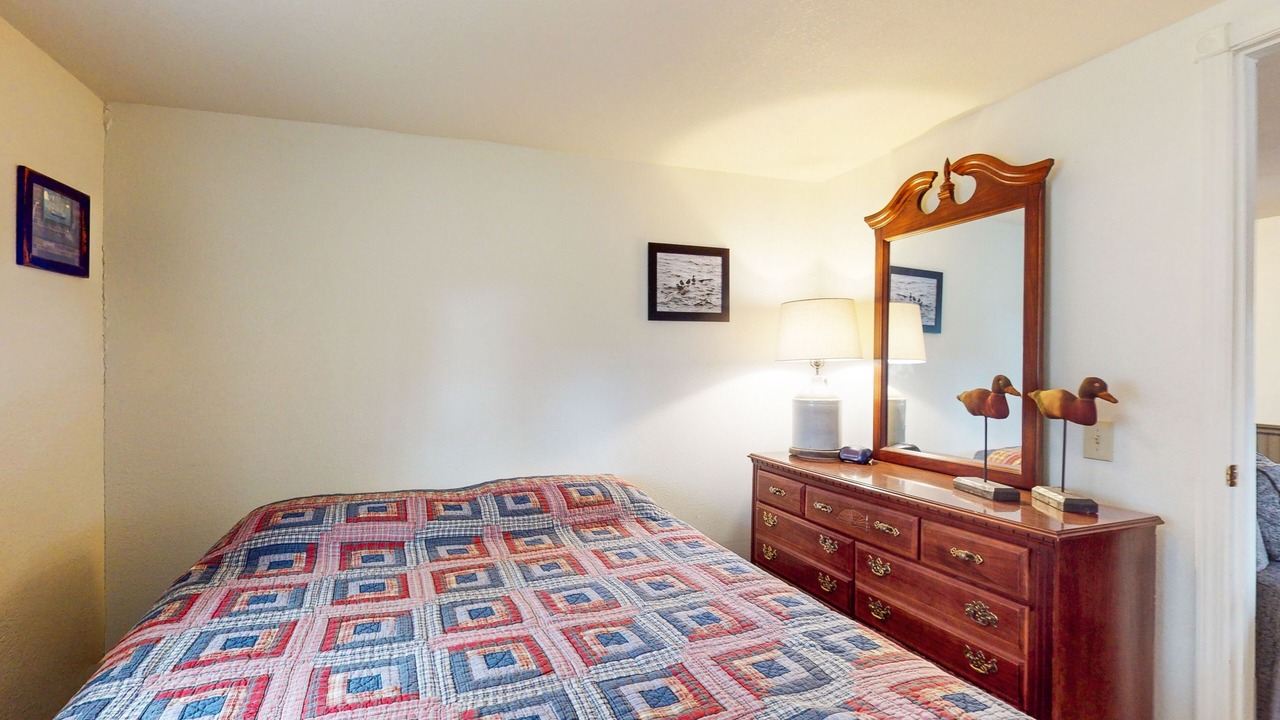 Photo of Others in Cayuga