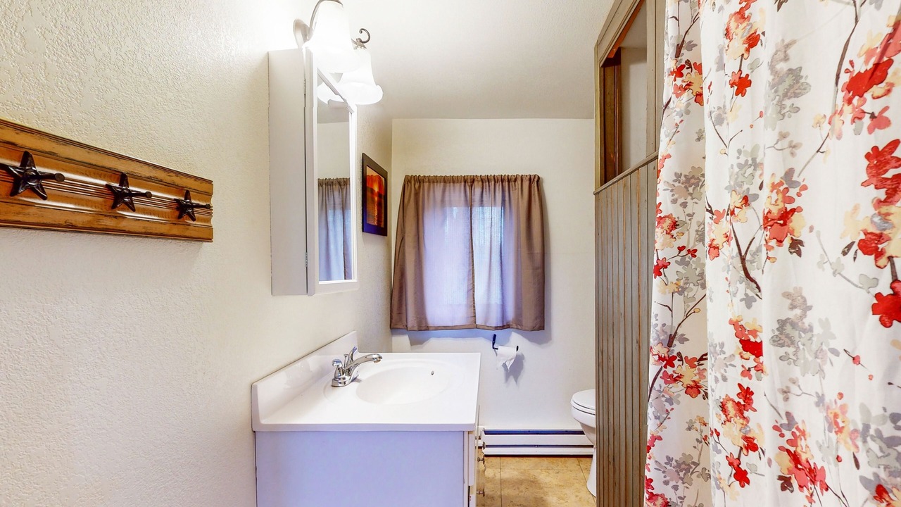 Photo of Others in Cayuga