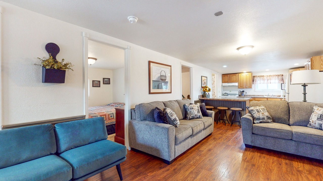 Photo of Others in Cayuga