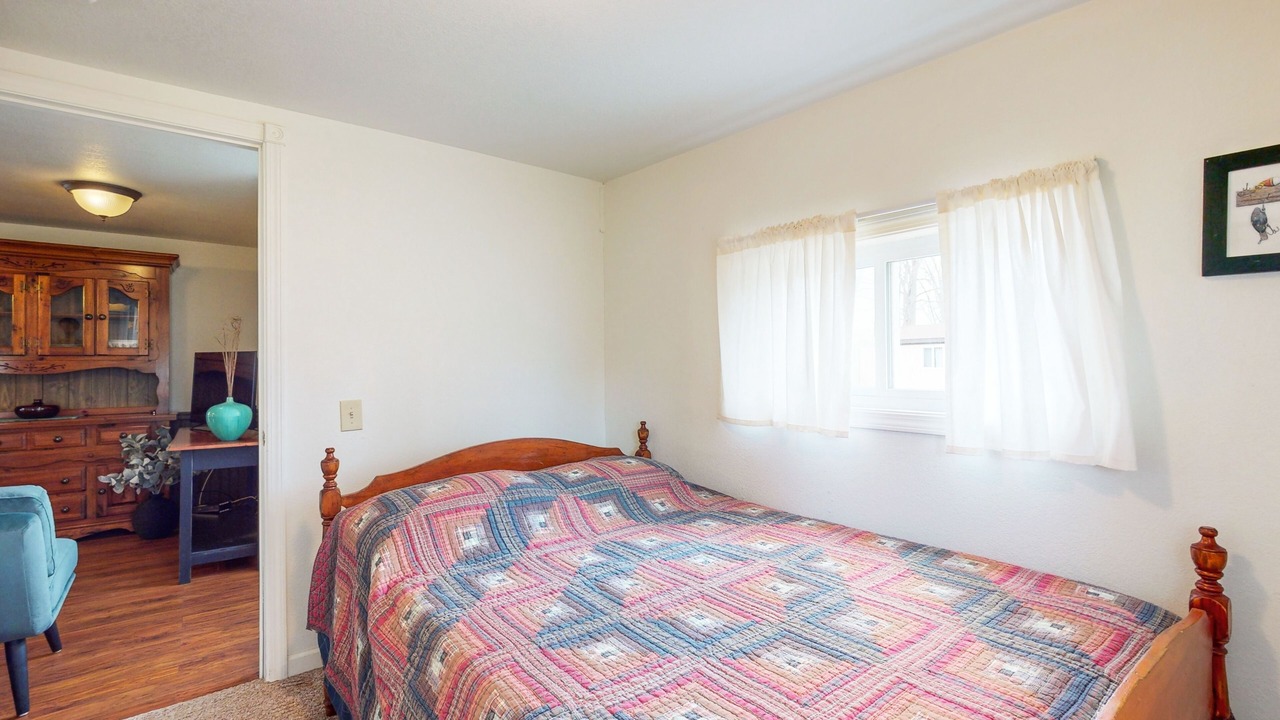 Photo of Others in Cayuga