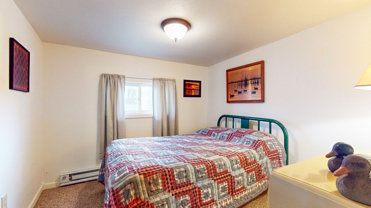 Photo of Others in Cayuga