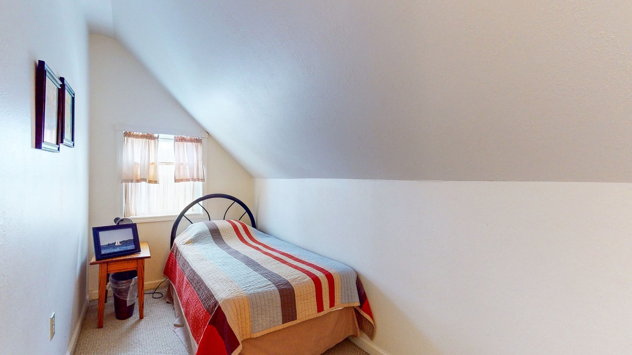 Photo of Others in Cayuga