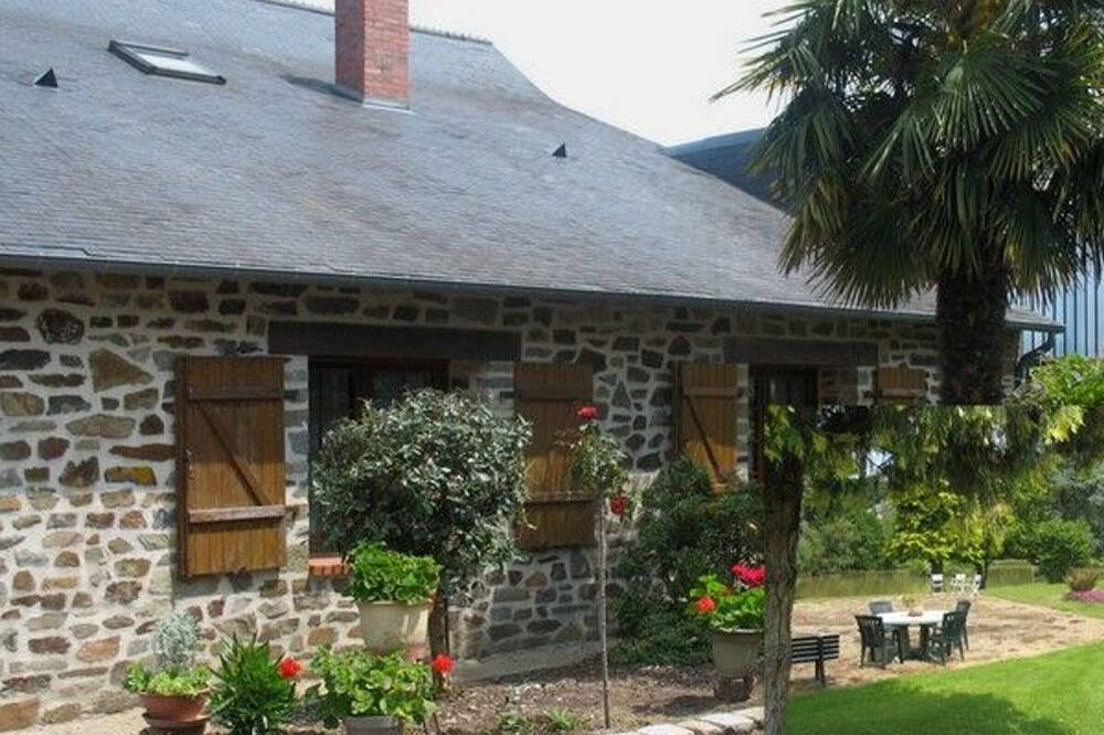 Photo of Outdoor in Bouchamps-les-Craon