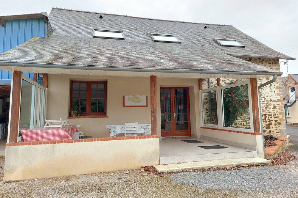 Photo of Outdoor in Bouchamps-les-Craon