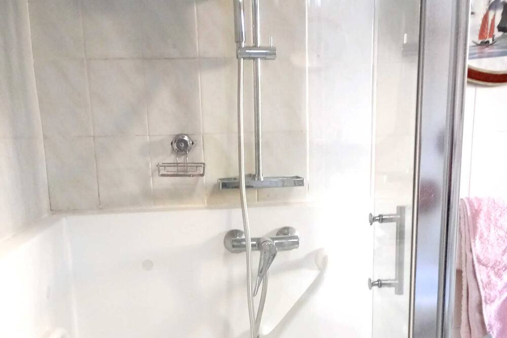 Photo of Bathroom in Nord