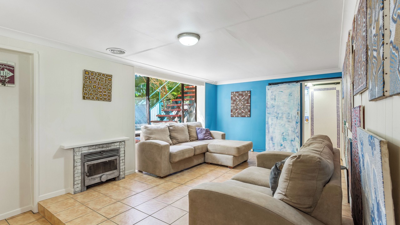 Photo of Livingroom in Deception Bay