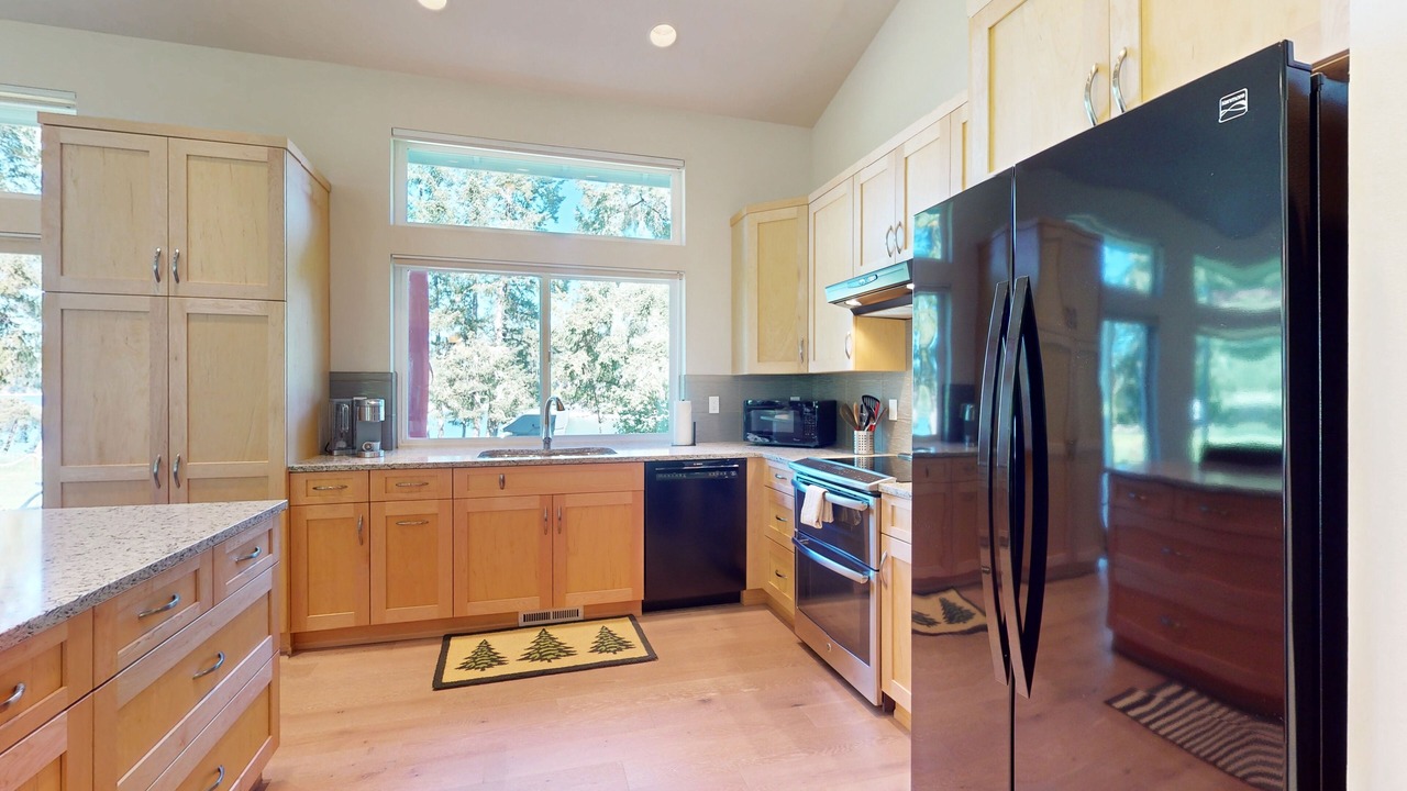 Photo of Kitchen in Longbranch