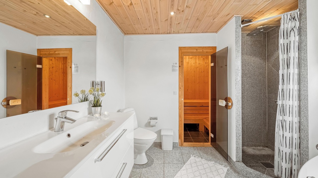 Photo of Bathroom in Nørre Lyngvig