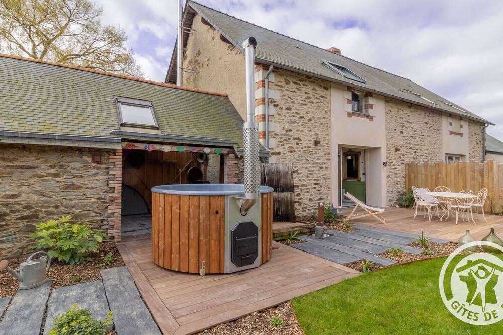 Photo of Outdoor in Feneu