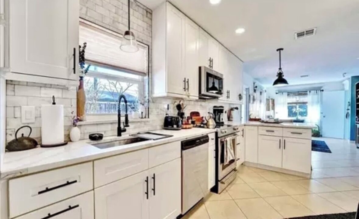 Photo of Kitchen in Oakland Park