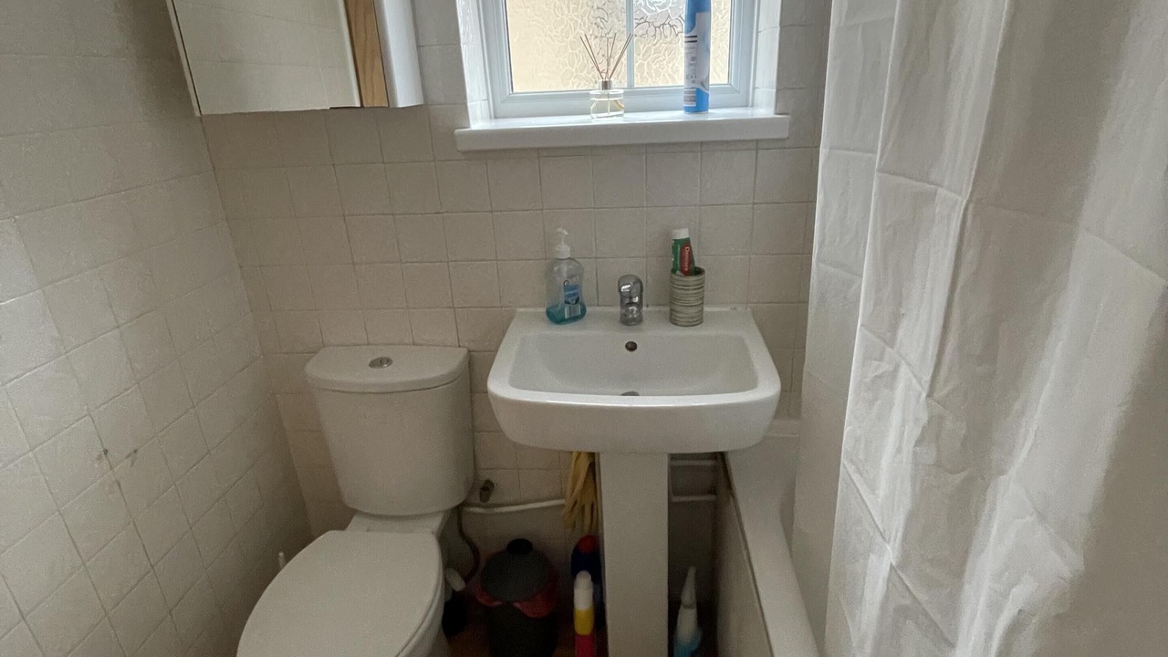 Photo of Bathroom in Luton