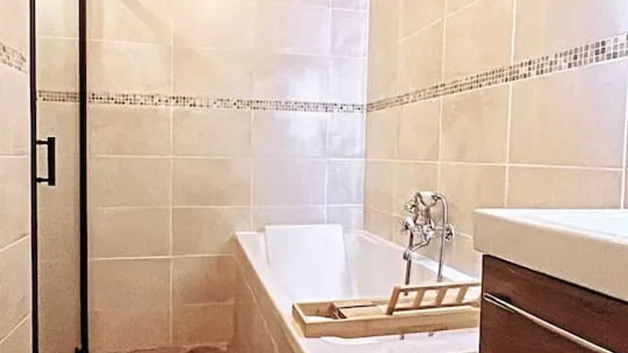 Photo of Bathroom in Pompignan