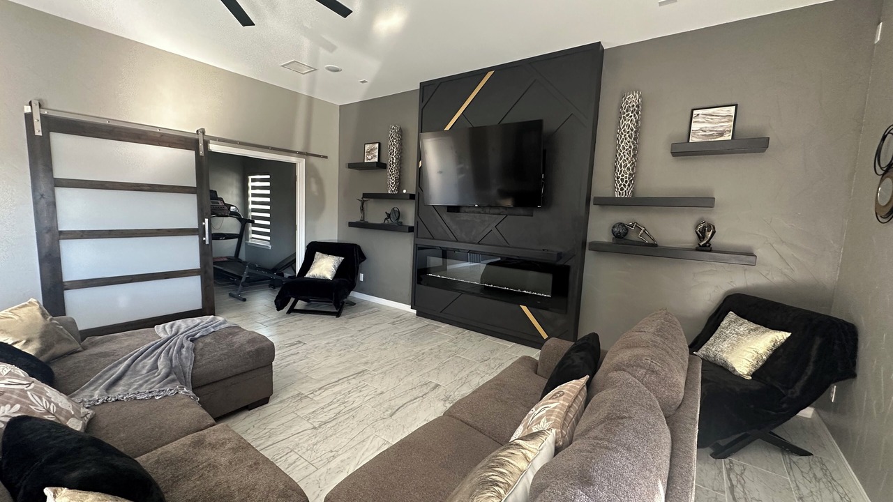 Photo of Livingroom in Biggs Field