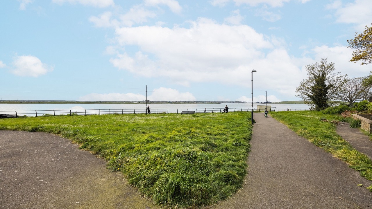 Photo of Others in Aveley