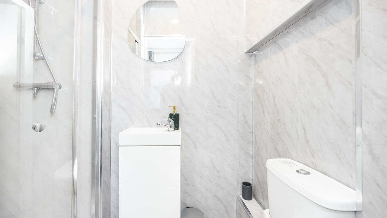 Photo of Others in Aveley