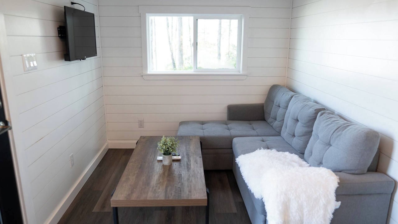 Photo of Livingroom in Lupton City