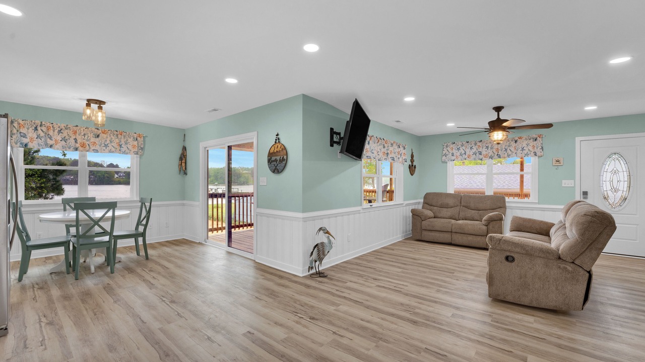 Photo of Livingroom in Dutton