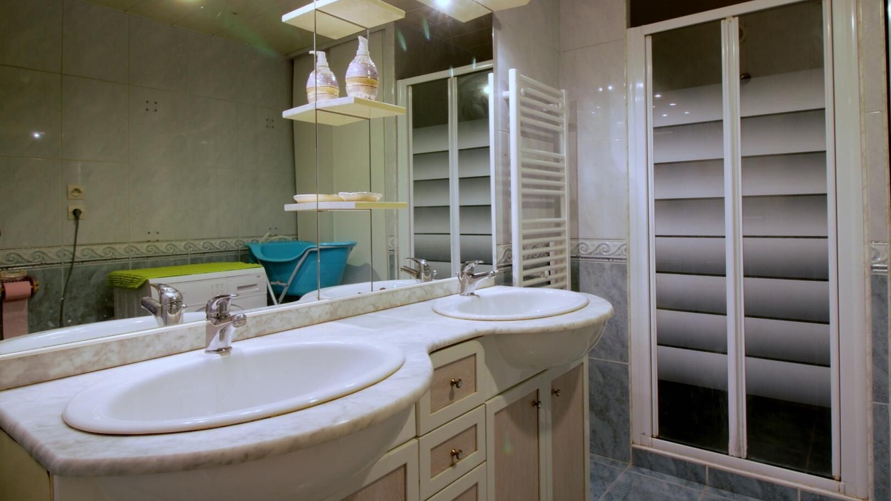 Photo of Bathroom in Cartelegue