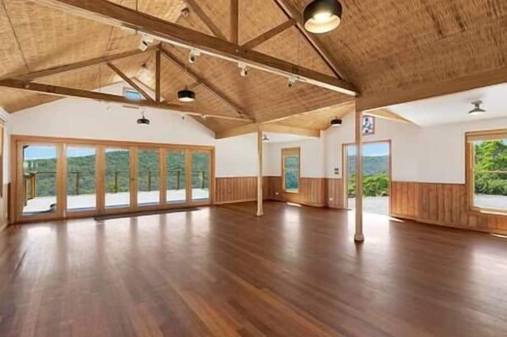 Photo of Others in Pennyroyal