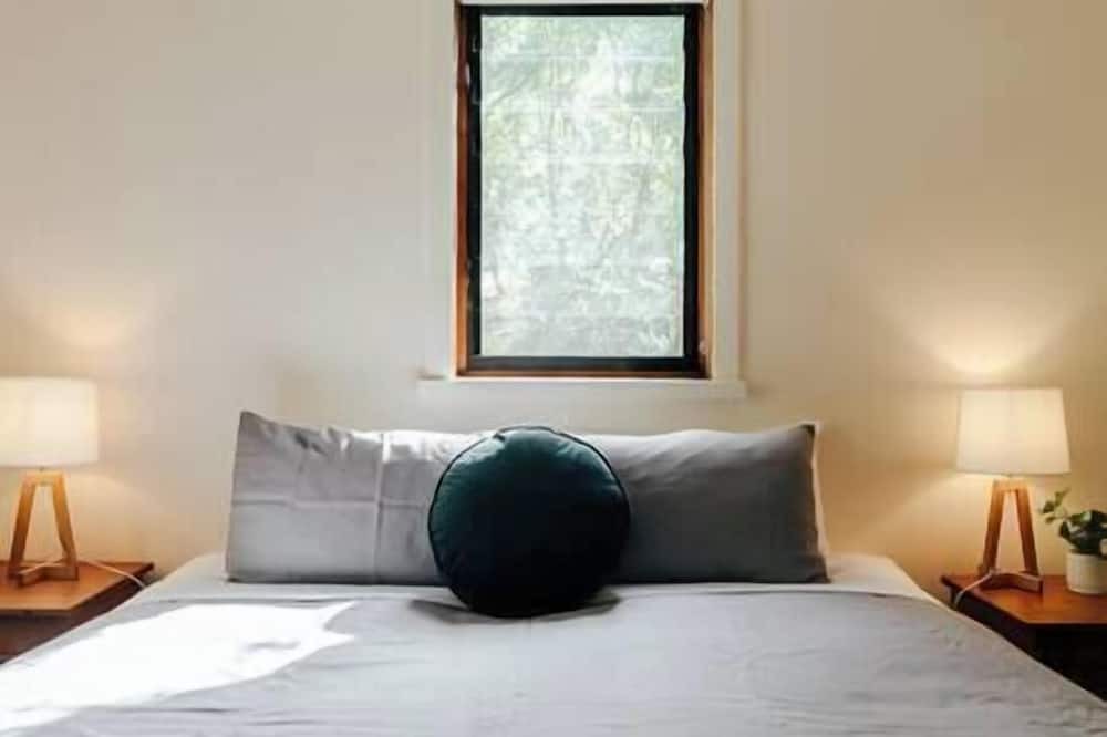 Photo of Others in Pennyroyal