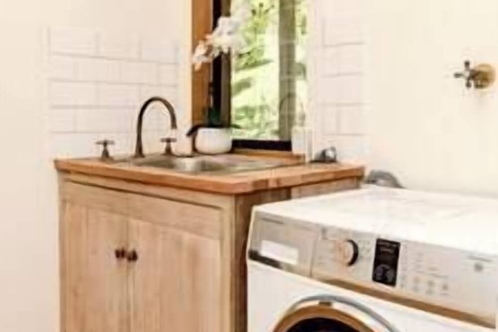 Photo of Others in Pennyroyal