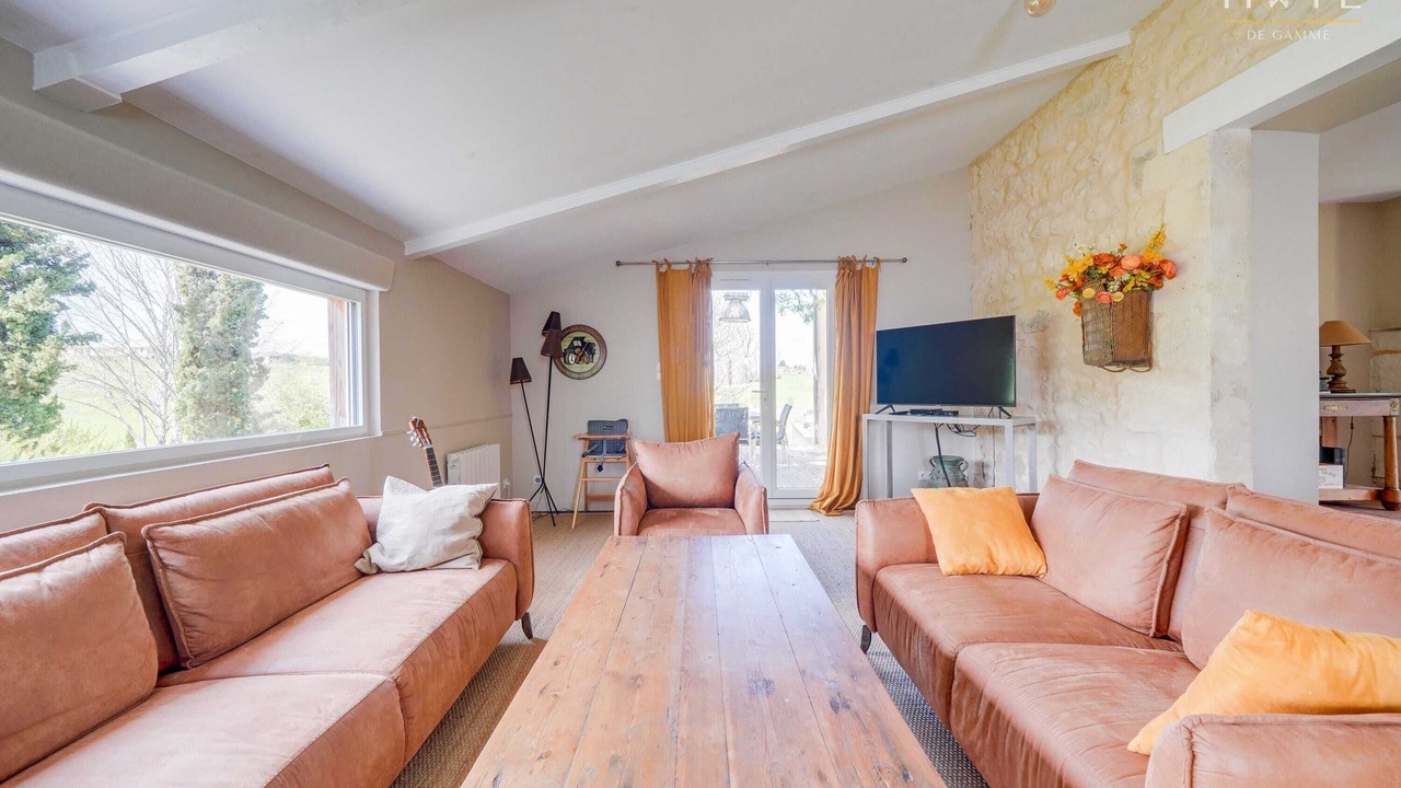 Photo of Livingroom in Bourg-sur-Gironde