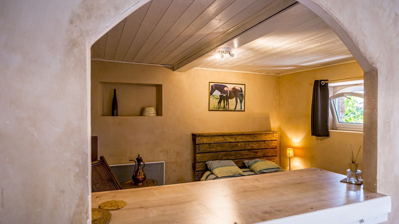 Photo of Others in Le Poet