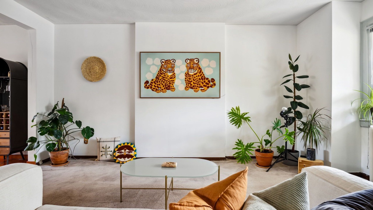 Photo of Livingroom in Oakwood Village
