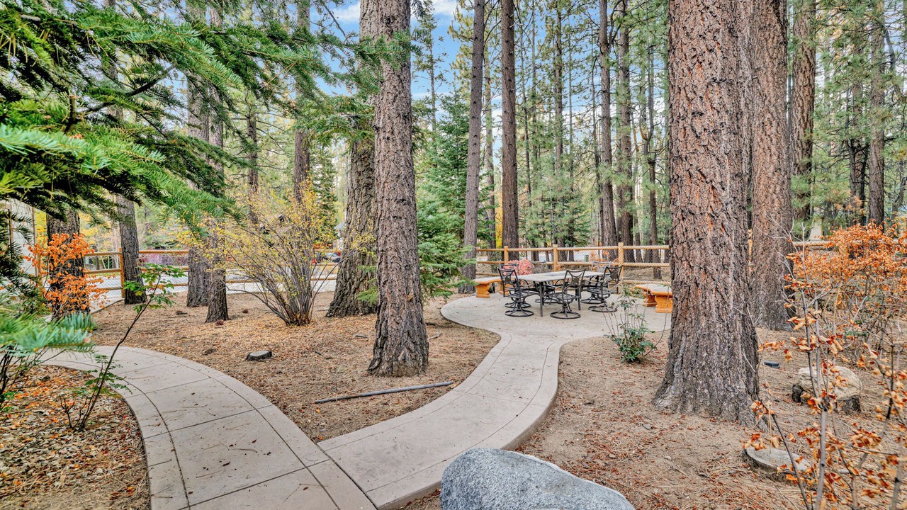 Photo of Outdoor in Summit Estates