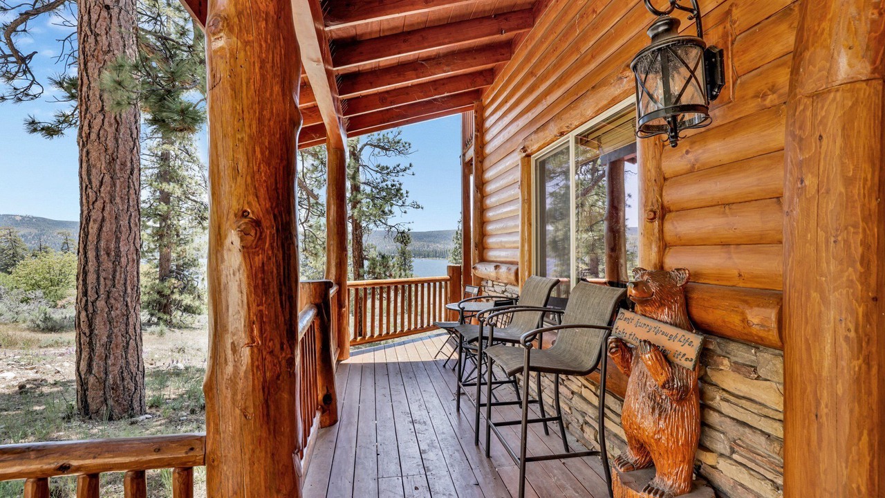 Photo of Patio Balcony in Fawnskin