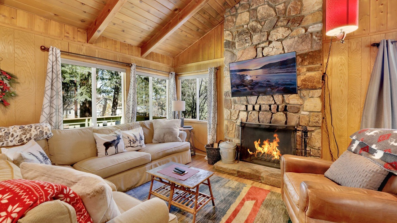 Photo of Livingroom in Big Bear Lake