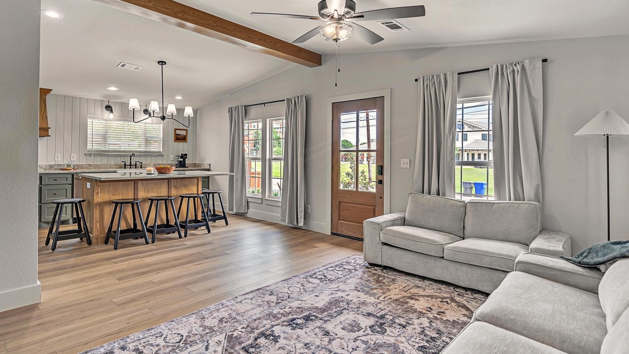 Photo of Livingroom in Waco