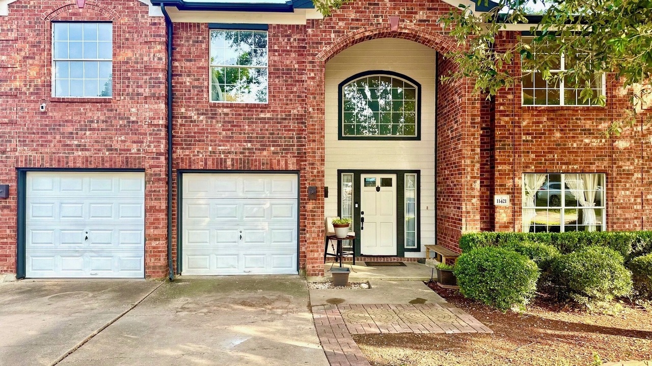 Photo of Outdoor in Manor