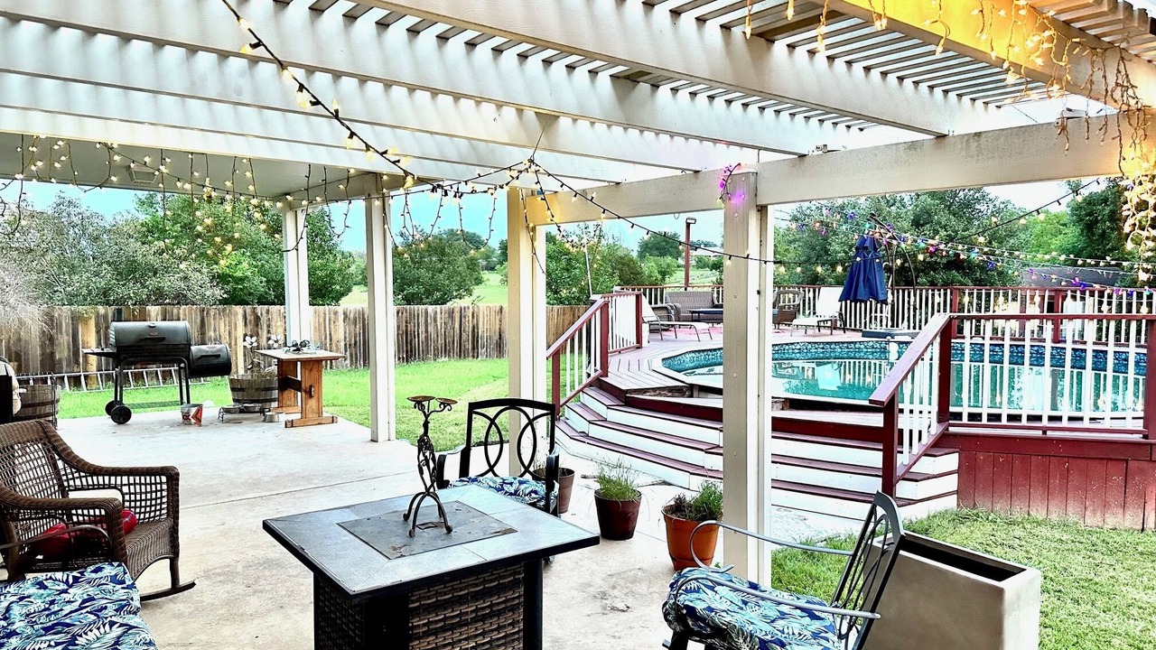 Photo of Patio Balcony in Manor