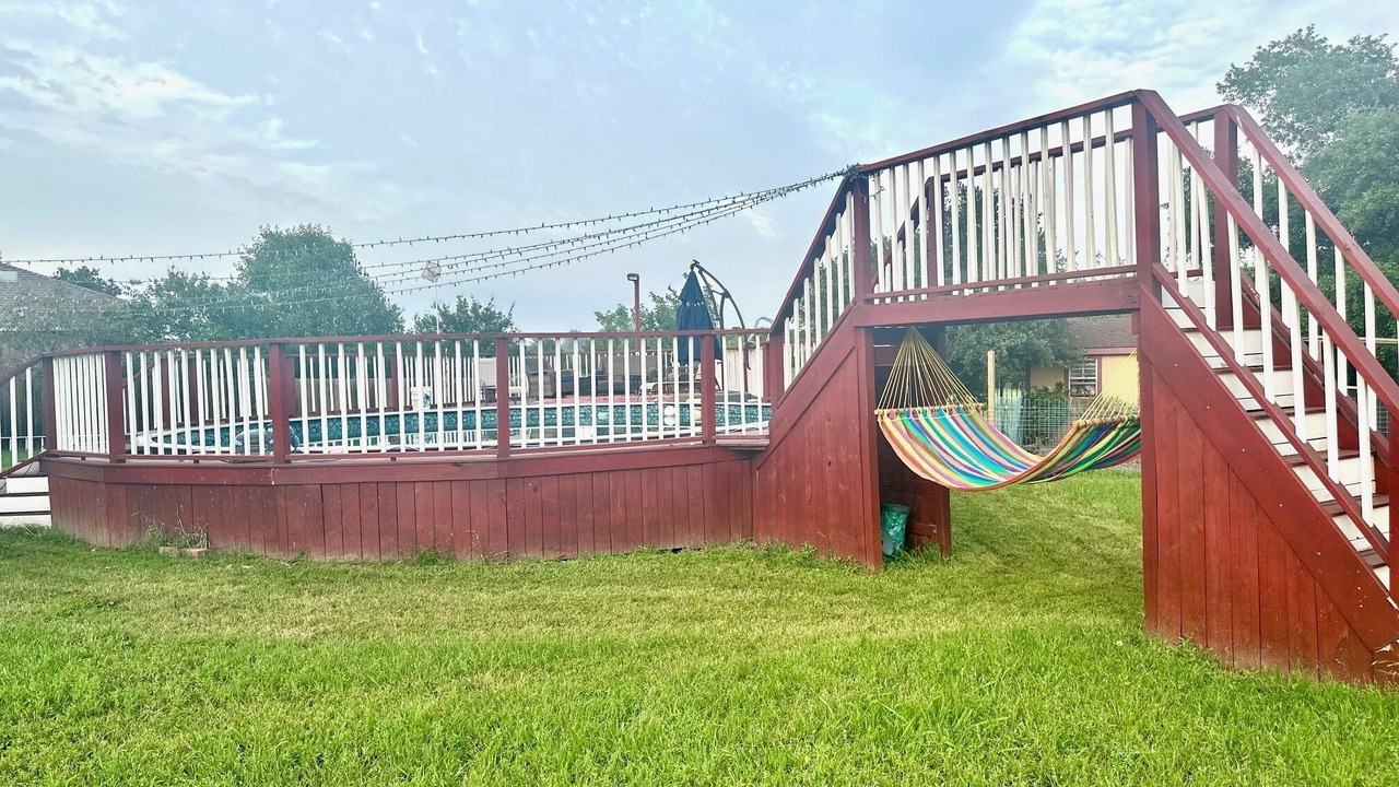 Photo of Outdoor in Manor
