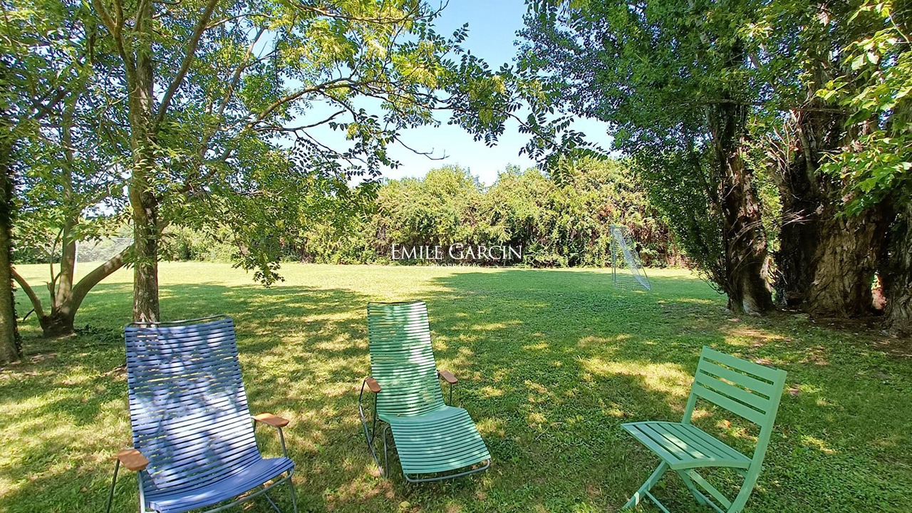 Photo of Outdoor in Senas