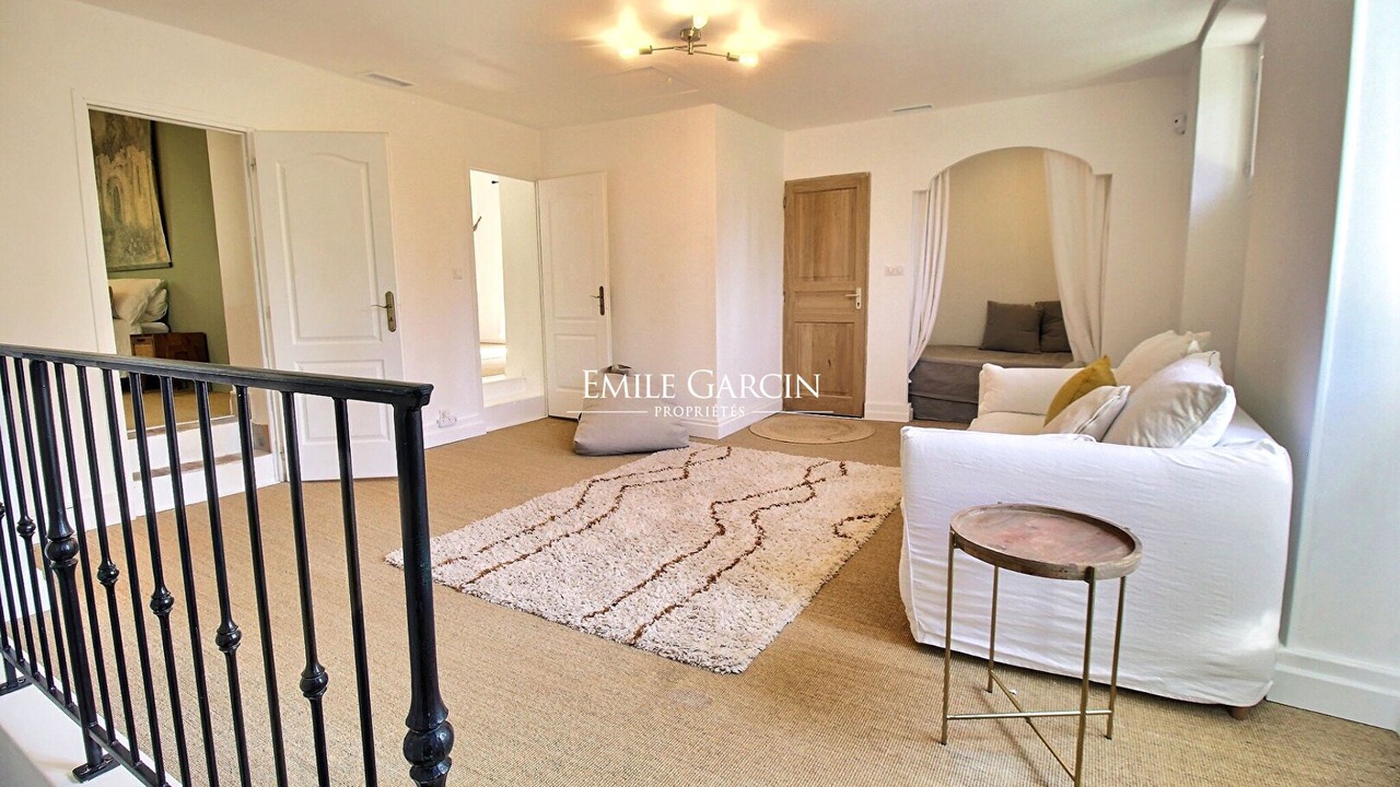 Photo of Others in Senas