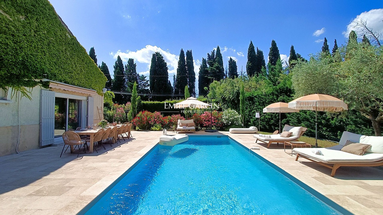 Photo of Outdoor in Senas